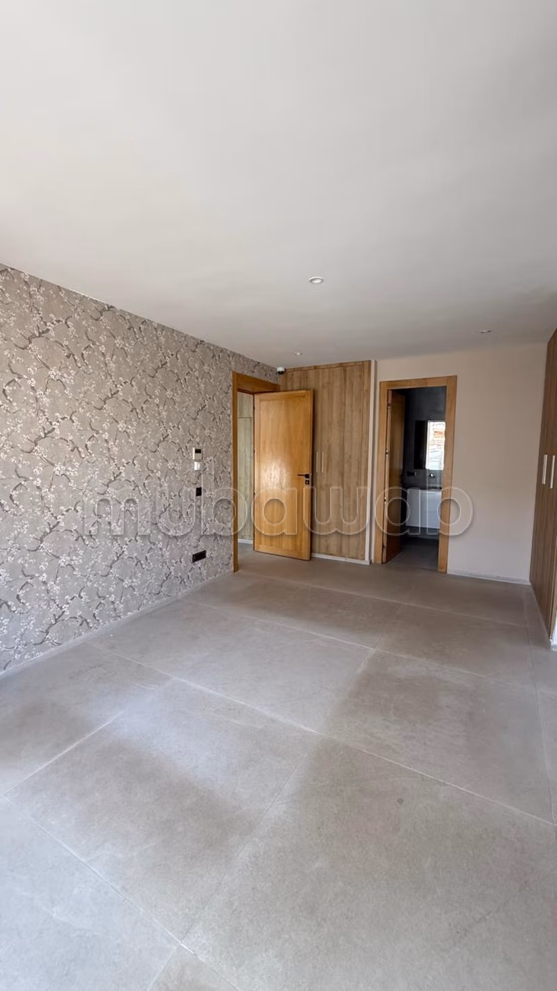 Villa a la location vide a ain Diab 
70000dh