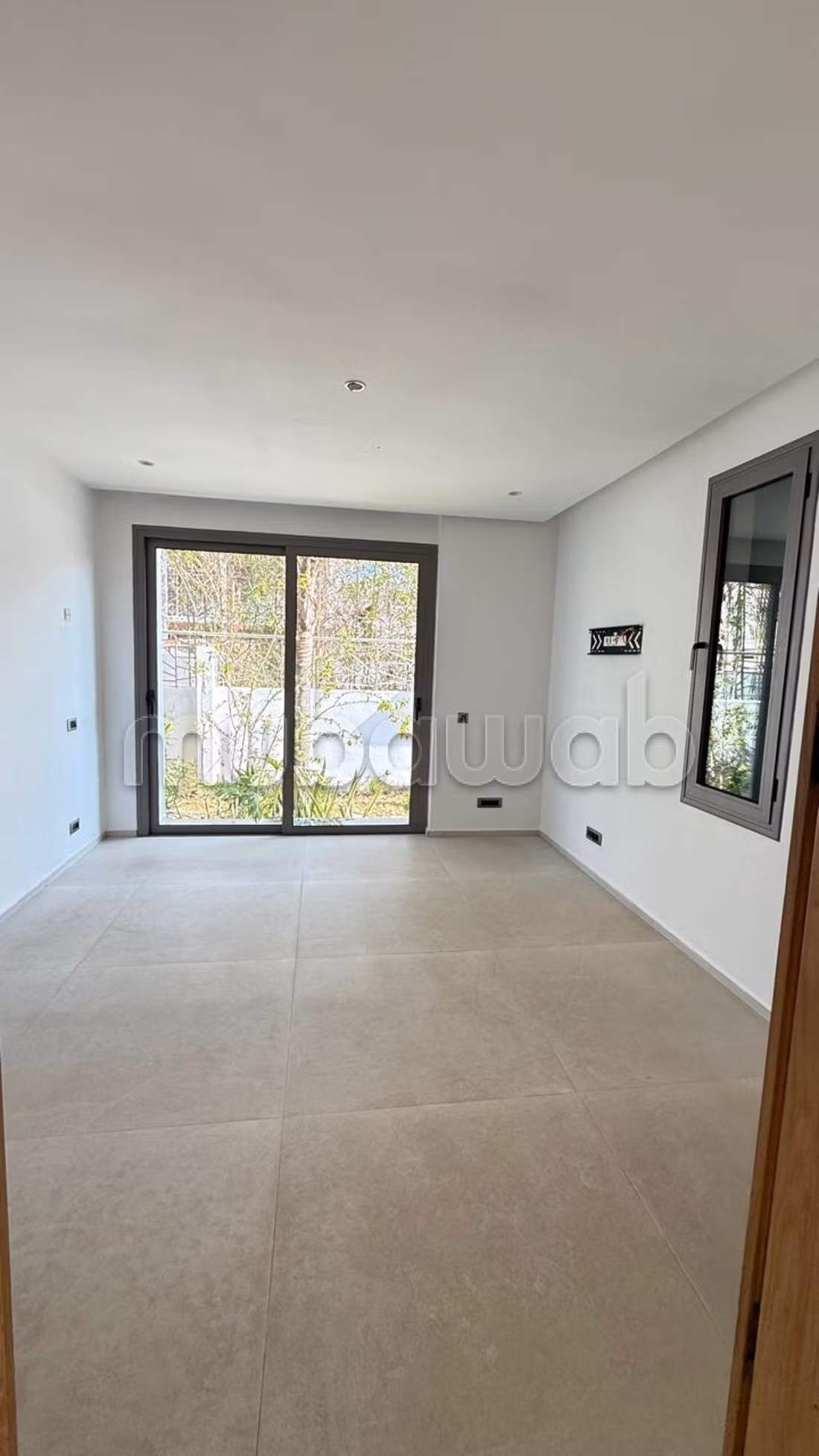 Villa a la location vide a ain Diab 
70000dh