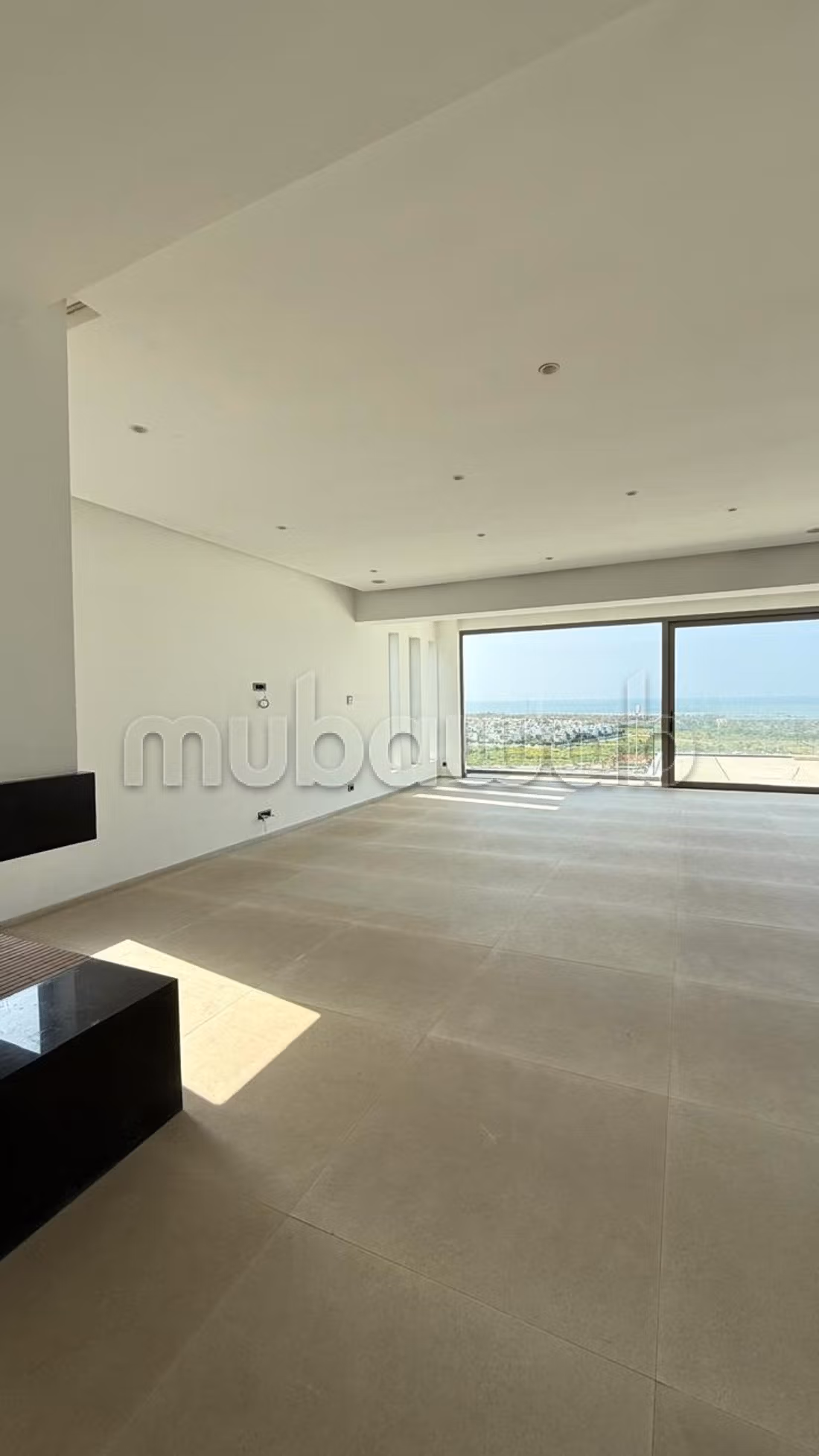 Villa a la location vide a ain Diab 
70000dh