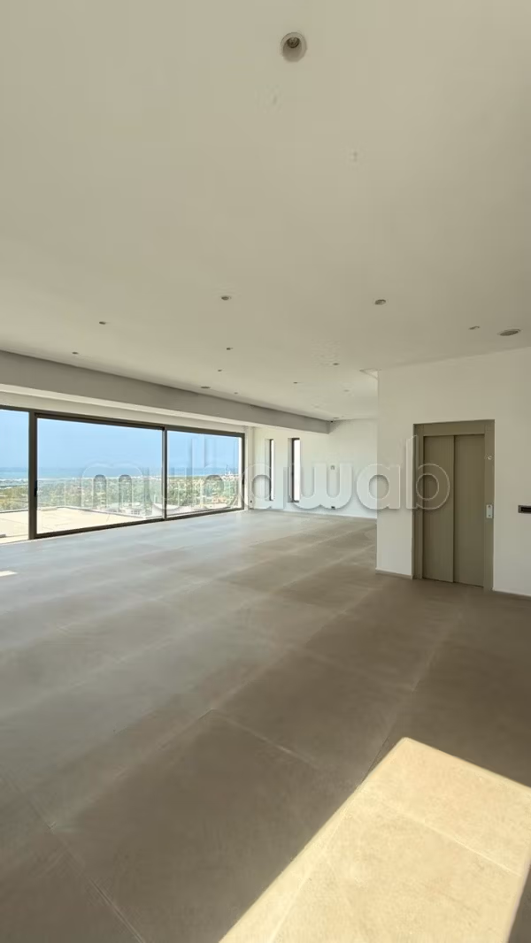 Villa for rent empty in Ain Diab 70000dh