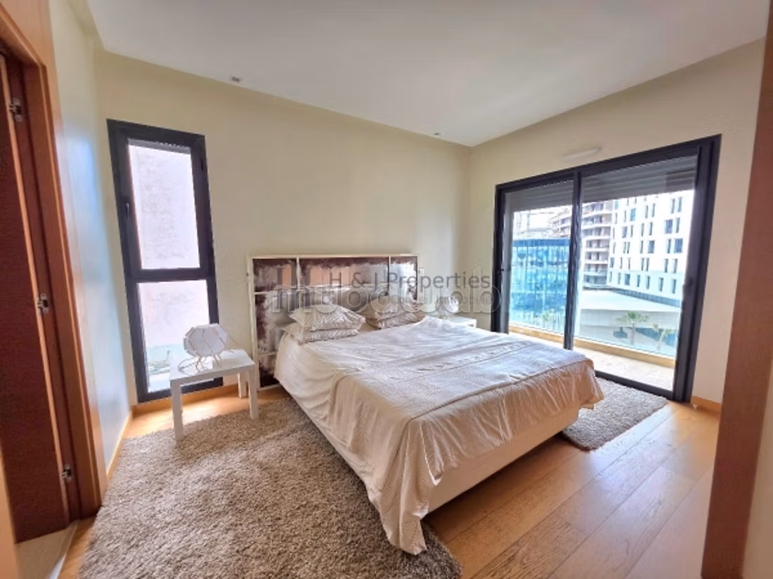 T3 meublé de 101m² 
2 chambres terrasses - Όψη 3