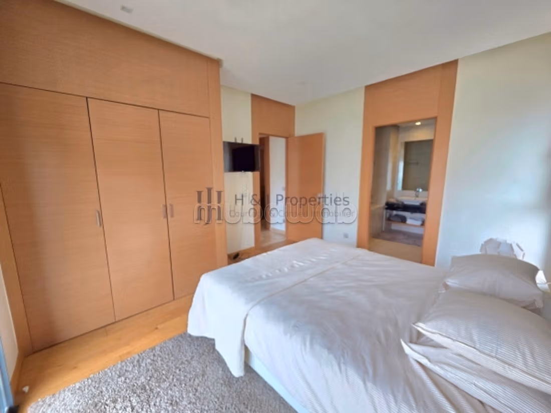 T3 meublé de 101m² 
2 chambres terrasses - Όψη 2