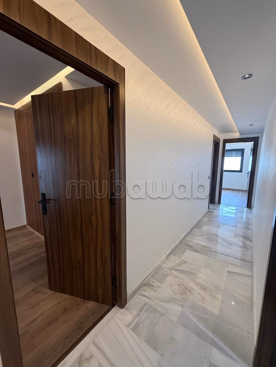 Appartement te koop met groot terras