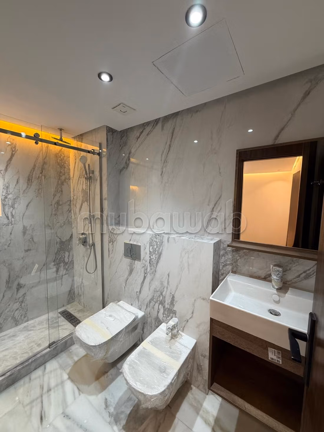 Appartement te koop met groot terras