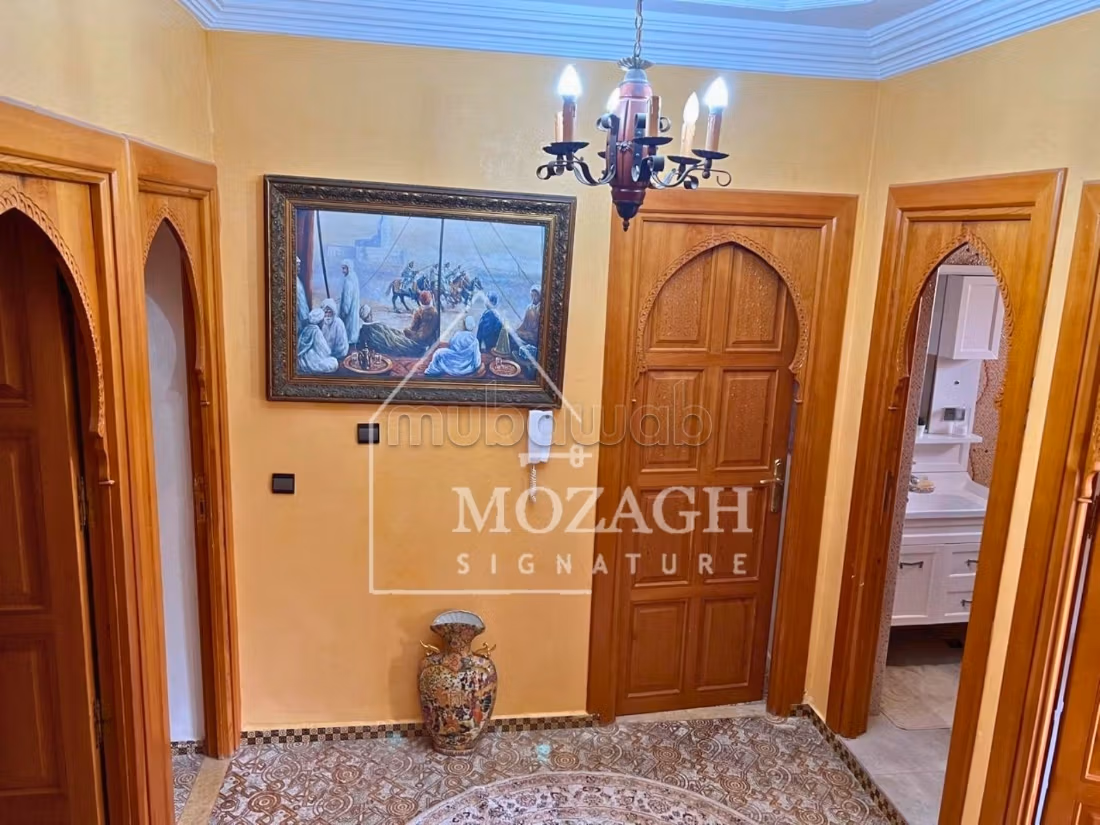 Bella villa con 4 camere da letto e piscina privata a Targa