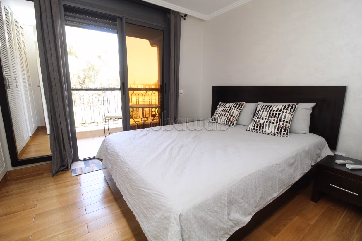 Casa di lusso in vendita a Ben Serguaou. 4 belle camere da letto. Garage e terrazzo