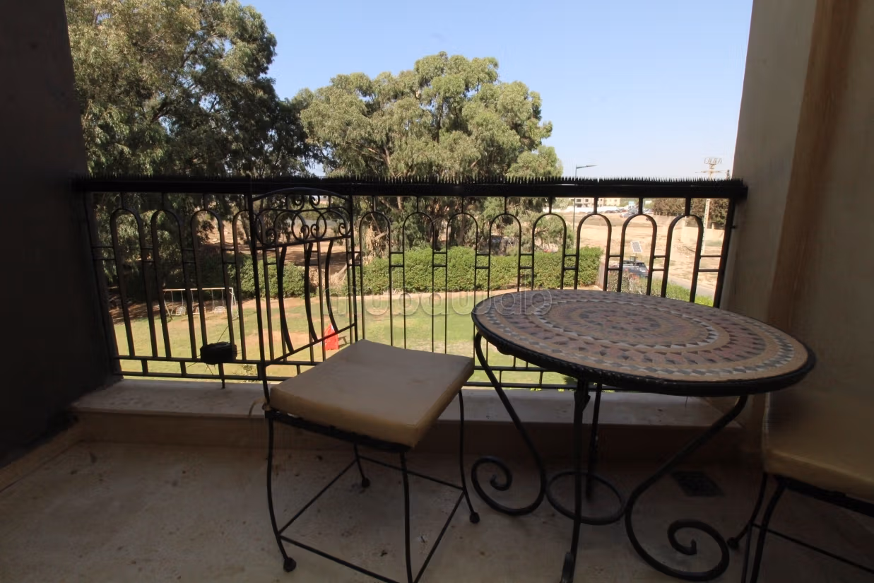 Casa di lusso in vendita a Ben Serguaou. 4 belle camere da letto. Garage e terrazzo