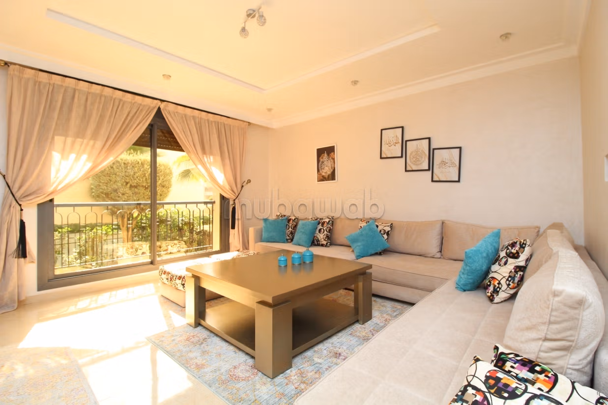Casa di lusso in vendita a Ben Serguaou. 4 belle camere da letto. Garage e terrazzo