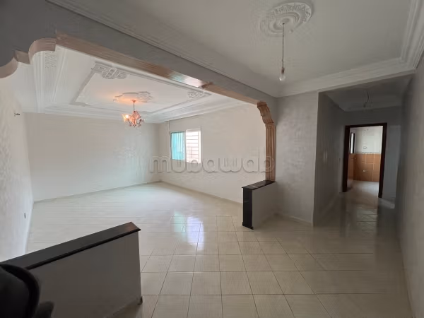 Très bel appartement en location à Maghrib Arabi. 
3 chambres agréables. 
Ascenseur