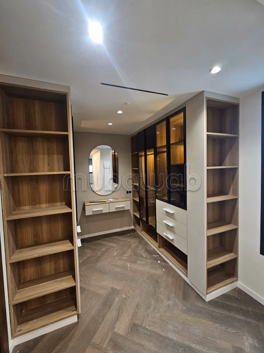 Se vende piso en Hay el matar. 4 bonitas habitaciones. Puerta blindada y calefacción central