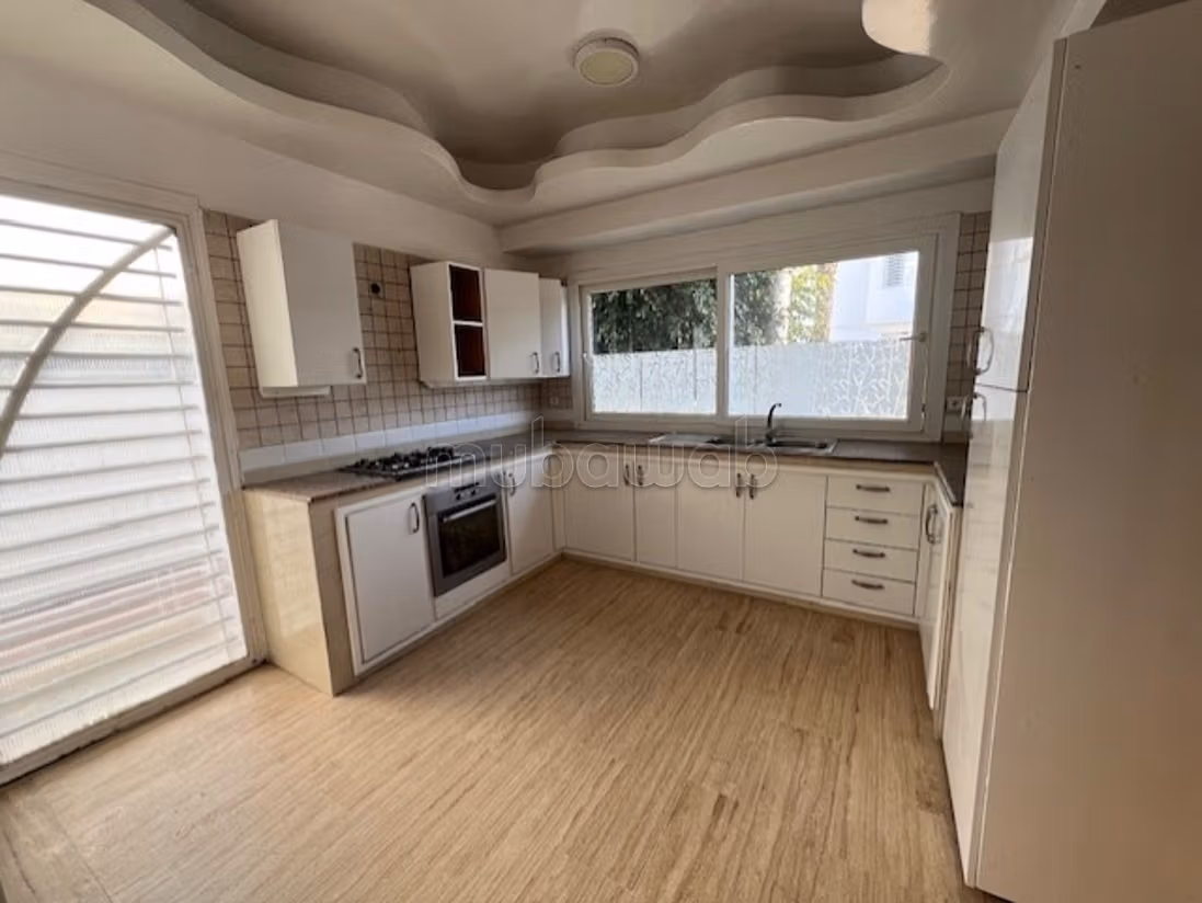 California – Superba villa a 3 facciate in affitto 4CH