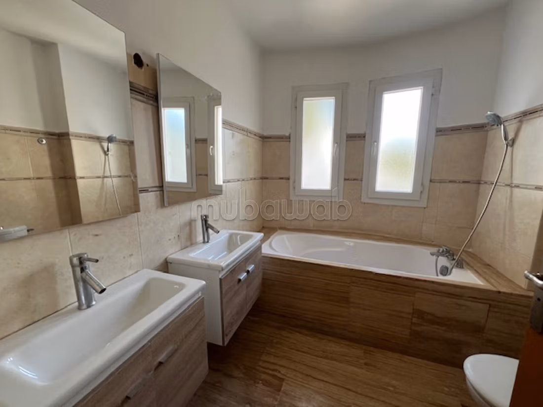 California – Superba villa a 3 facciate in affitto 4CH