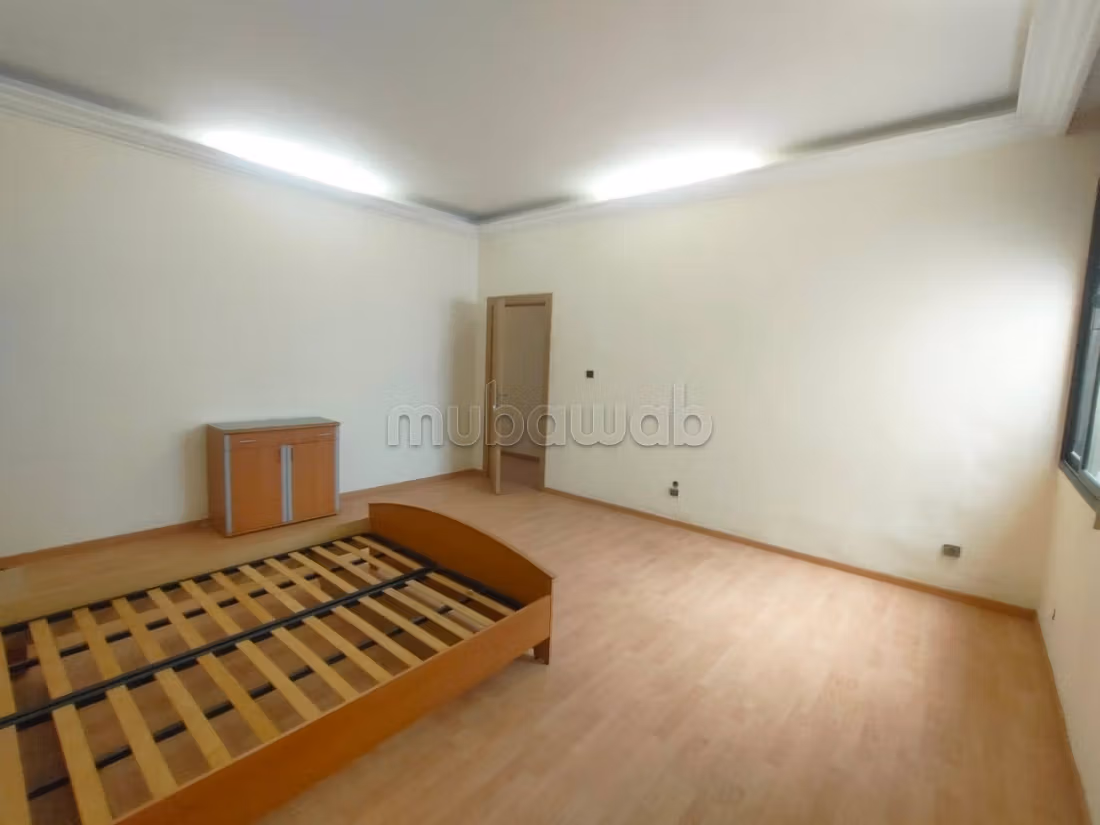 Ufficio 76m² CentroCittà TRAM 7500 dh