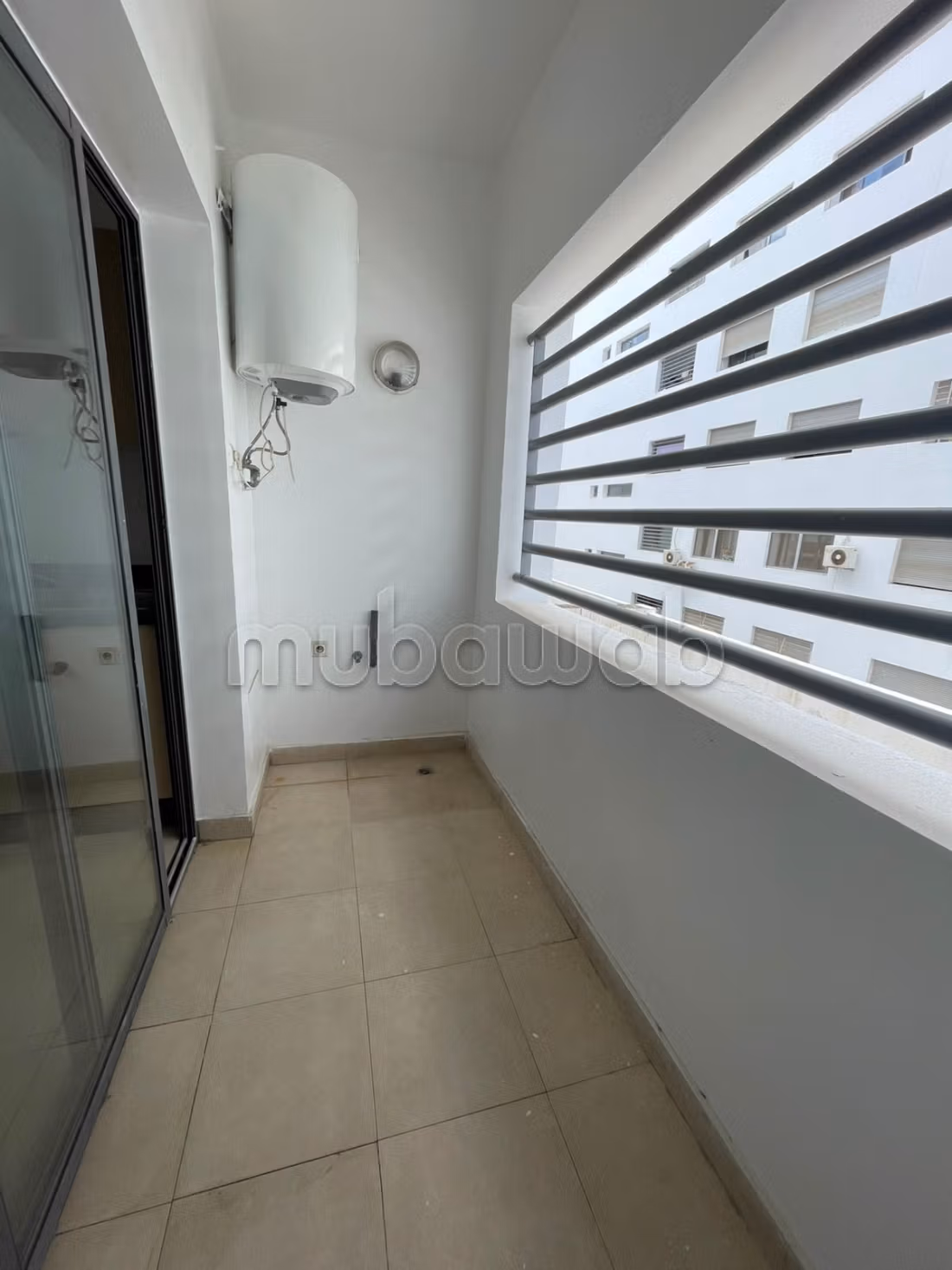 À louer – Appartement vide – Quartier Socrate — 3