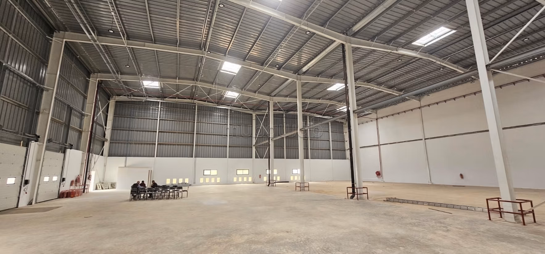 Hangar industriel de 1.000 m a la location pour activité stockage zone industrielle Chellallate