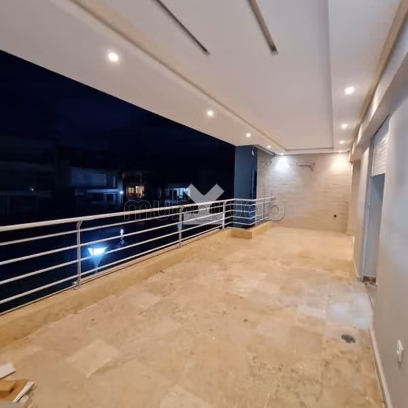 Appartement à Vendre de 97.0 m² à Dar Bouazza,
Tamaris1