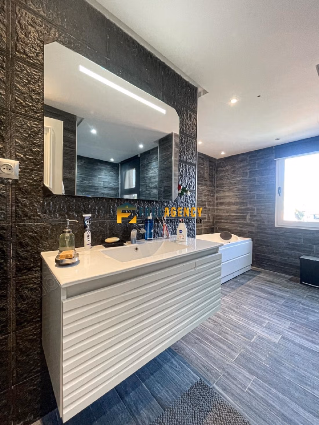 Luxe villa te huur - Mediona buurt