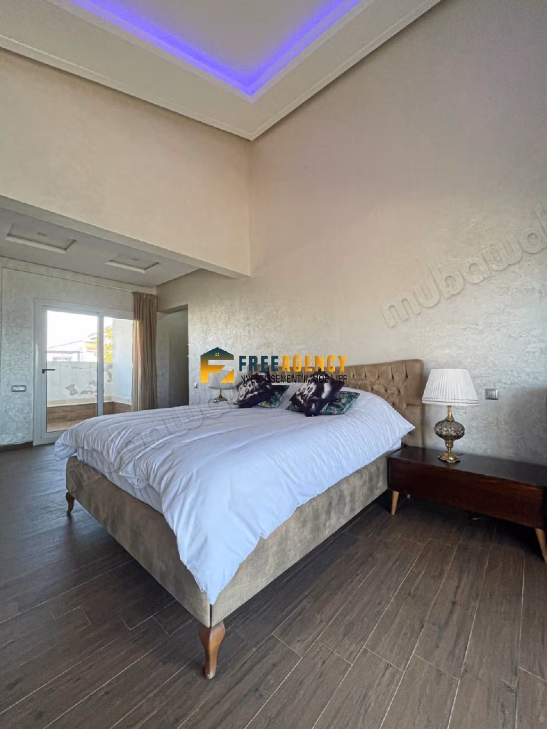 Luxe villa te huur - Mediona buurt