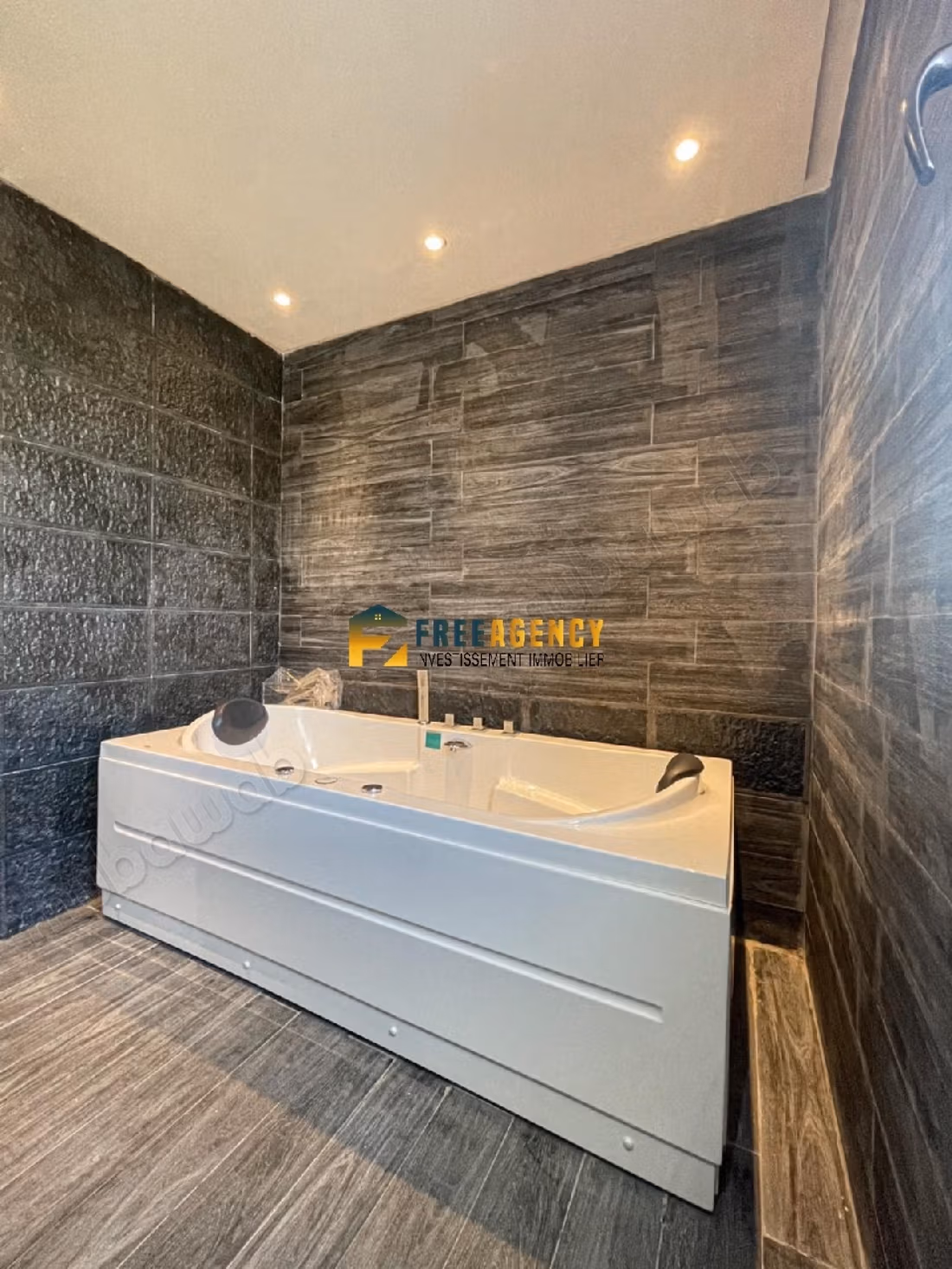 Luxe villa te huur - Mediona buurt