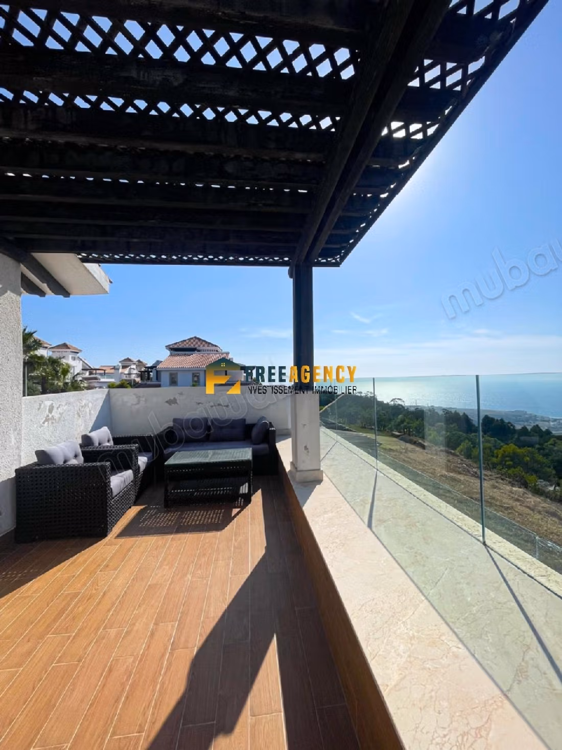 Luxe villa te huur - Mediona buurt