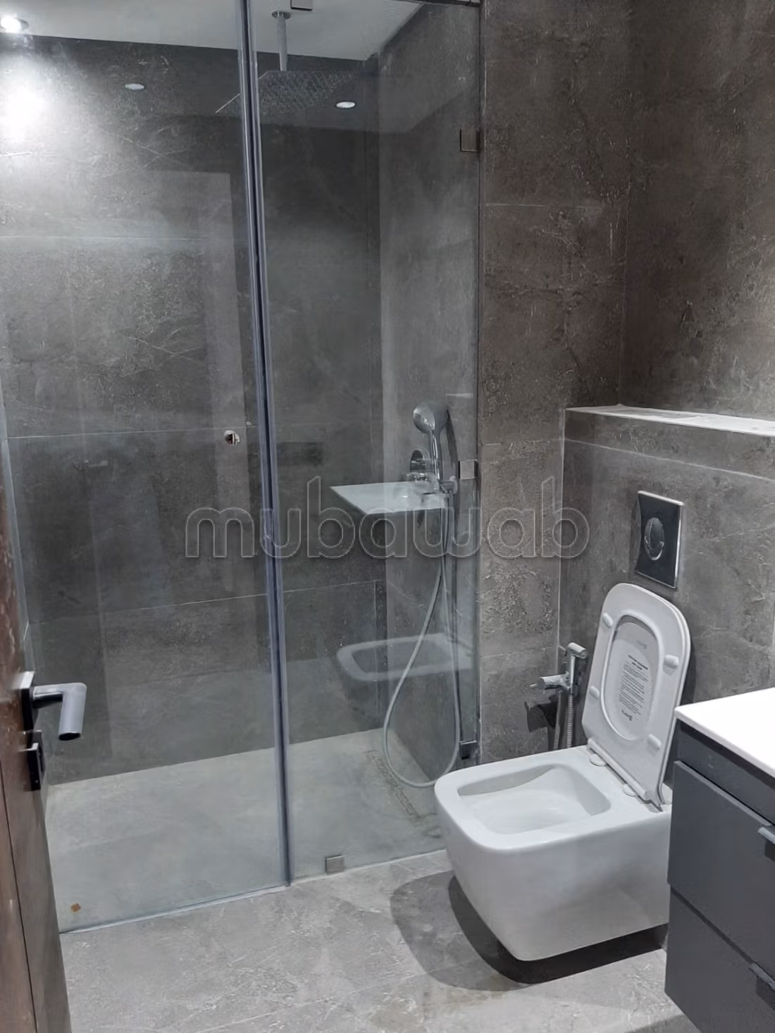 BdAppartement à usage habitation ou professionnel — 3