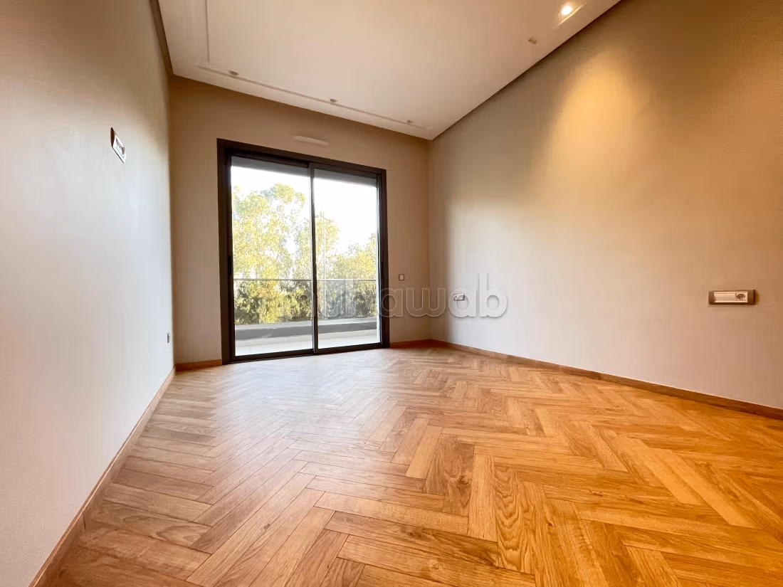 Bel appartement 189m² à louer à la ville verte