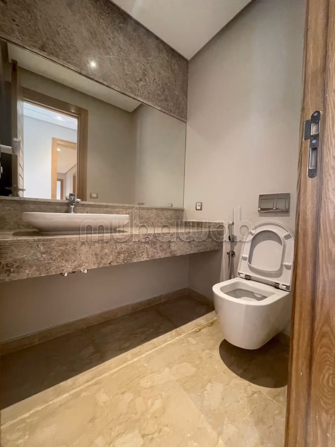 Bel appartement 189m² à louer à la ville verte