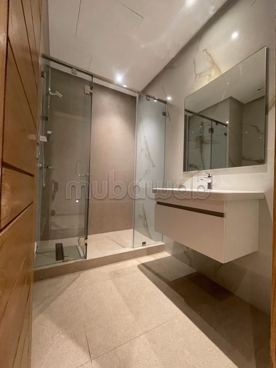 Bel appartement 189m² à louer à la ville verte