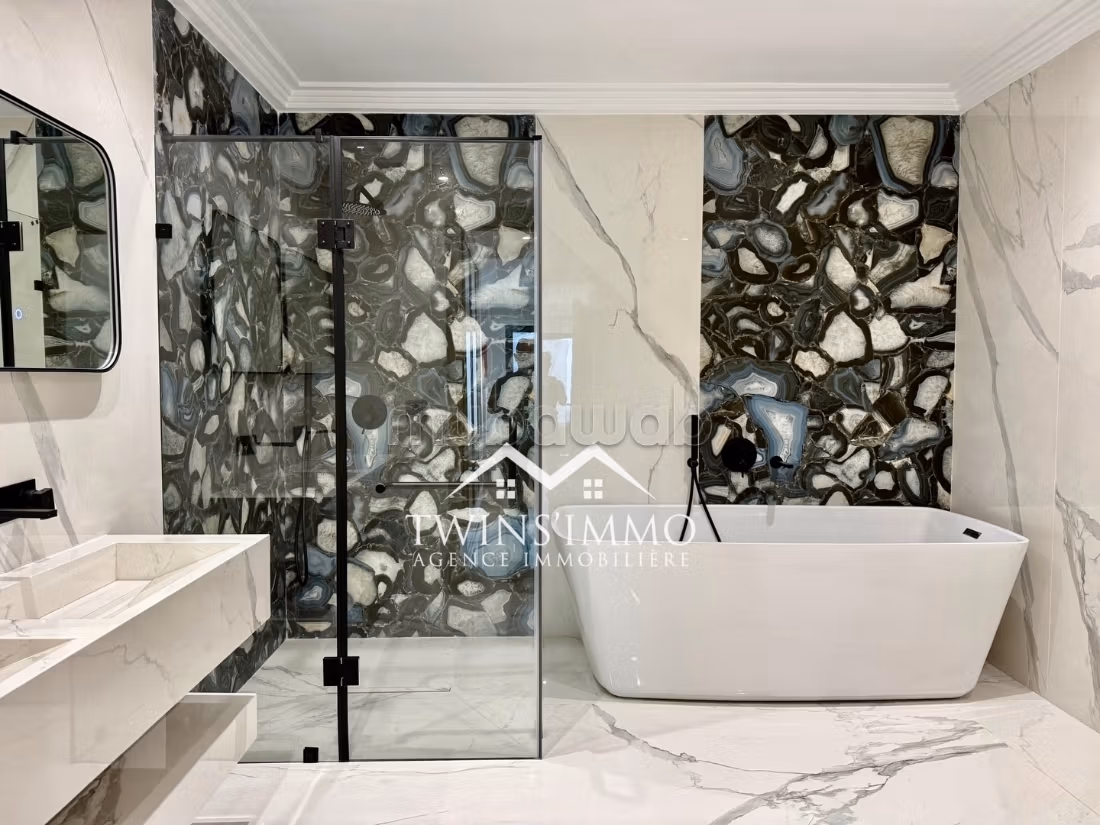Luxueux appartement S3 meublé front mer