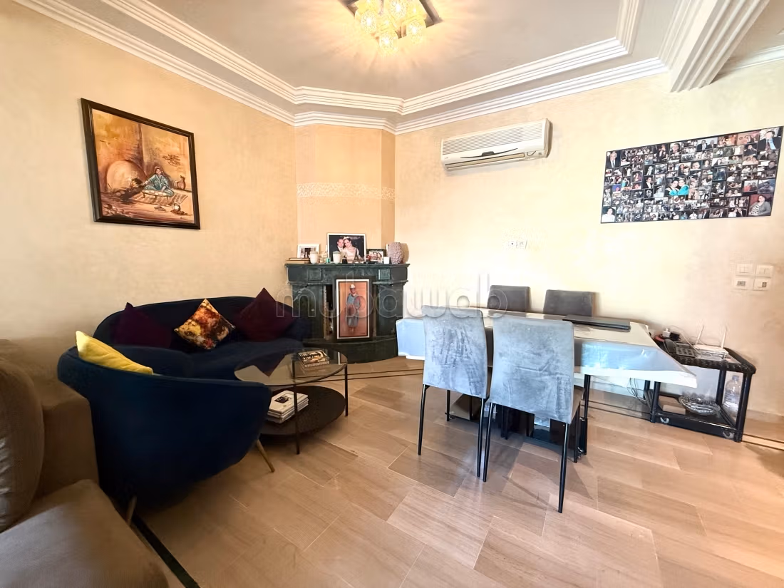 Vend appartement à Les princesses.
3 chambres — 2