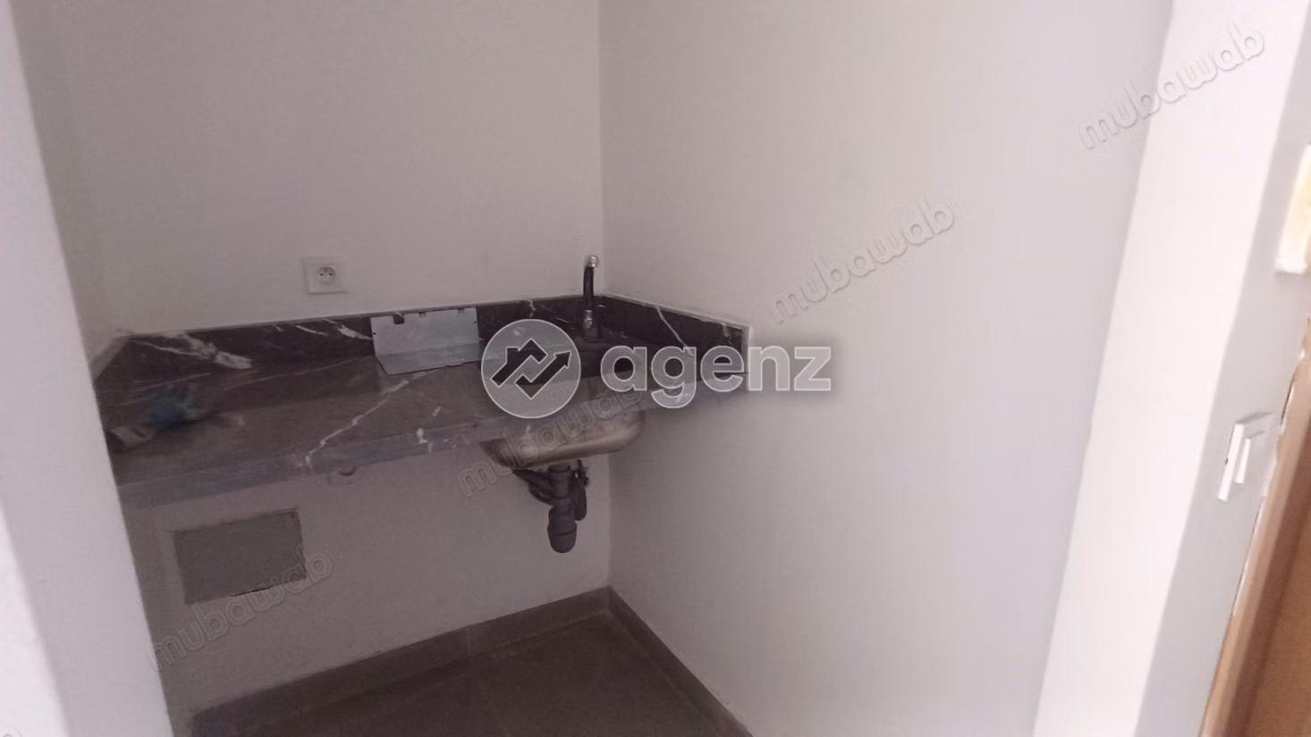 Office for rent 84 m² The hospitals Casablanca