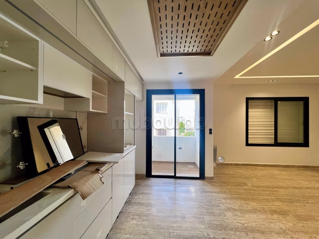 A vendre APPARTEMENT S1 avec terrasse à Ennasr 1