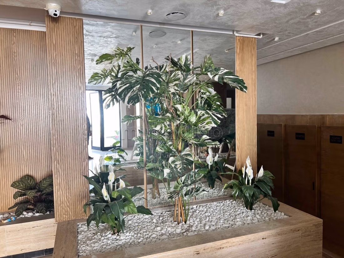 A vendre APPARTEMENT S1 avec terrasse à Ennasr 1