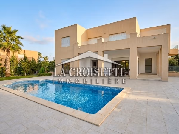 Villa S5 con piscina a La Marsa
