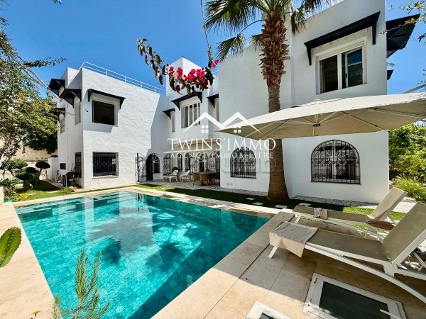 Magnifica villa ristrutturata a Gammarth Supérieur