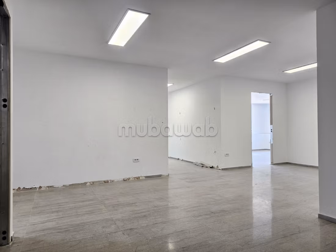 A louer bureau de 277 m² au lac 3