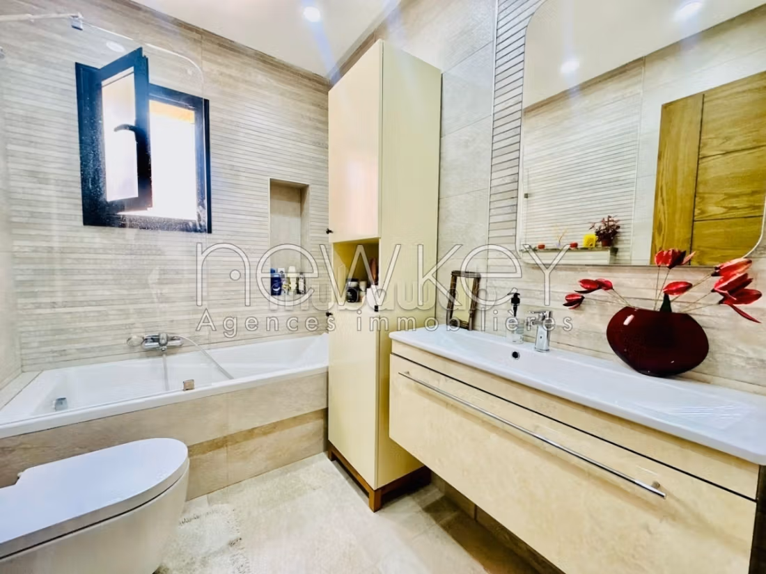 Somptueuse villa S3 a vendre à La Soukra