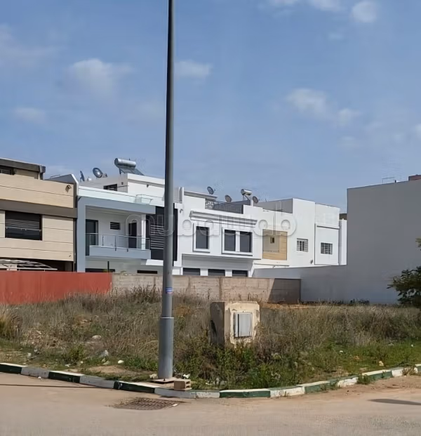 Terrain à la vente à Ain Amiyer. Superficie 358 m²