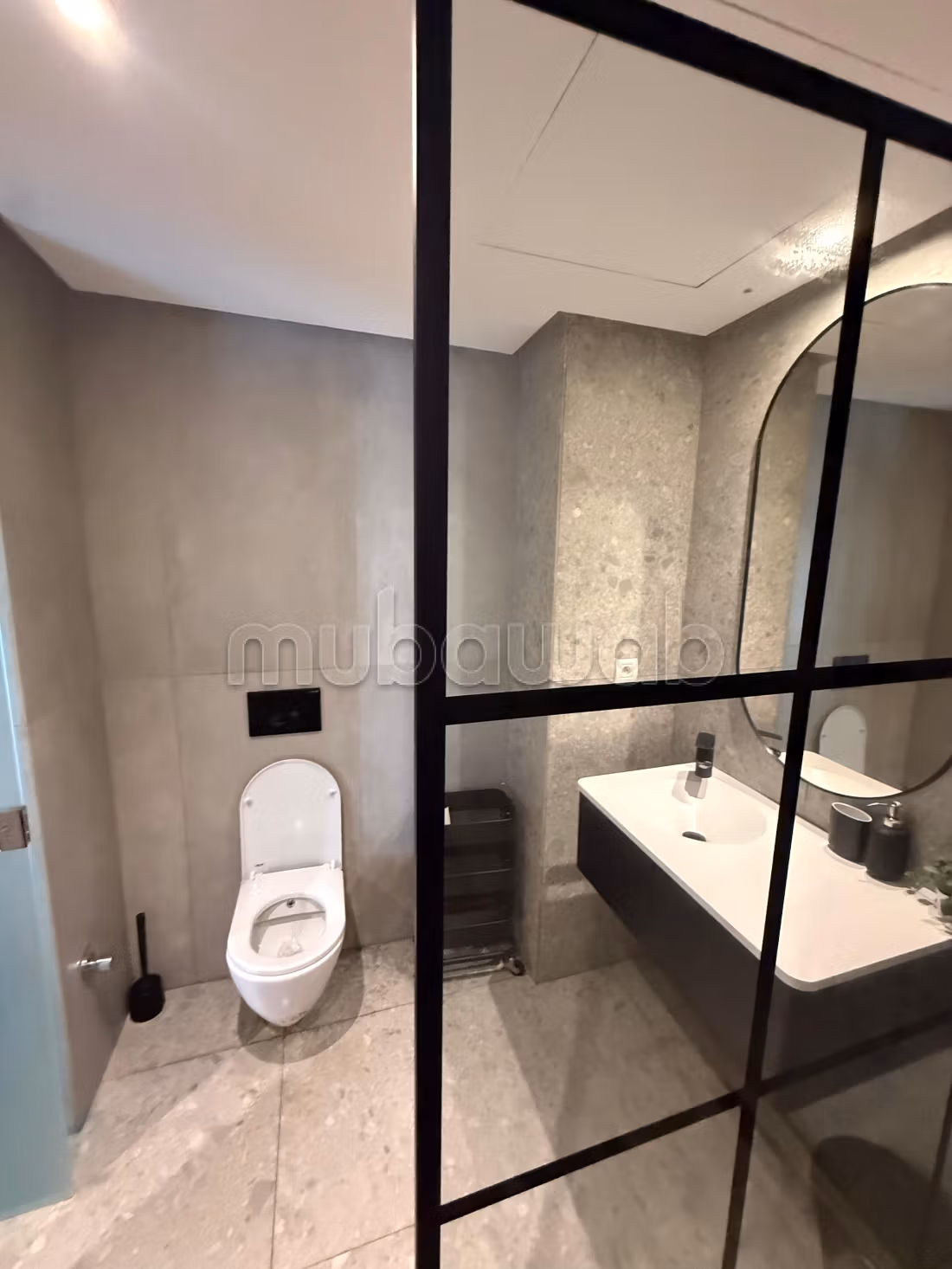 Splendido appartamento in affitto a Alsace Lorraine. 1 bella camera da letto. Ascensore e garage