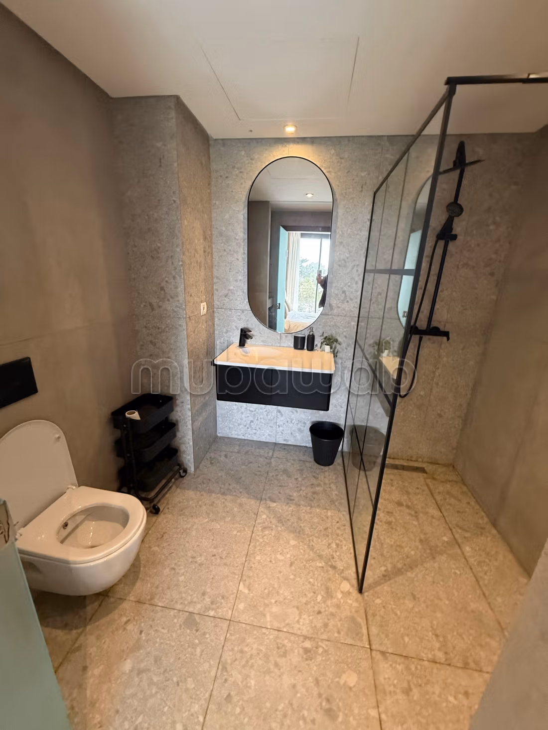 Splendido appartamento in affitto a Alsace Lorraine. 1 bella camera da letto. Ascensore e garage