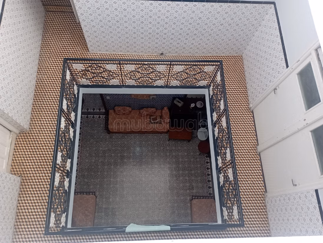 Vind je riad om te kopen in Medina. 9 comfortabele kamers. Goed ingericht