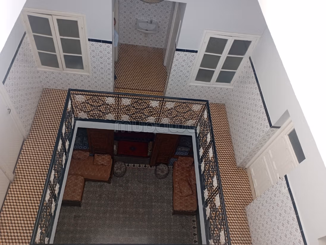 Vind je riad om te kopen in Medina. 9 comfortabele kamers. Goed ingericht