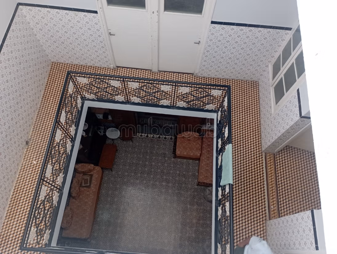 Vind je riad om te kopen in Medina. 9 comfortabele kamers. Goed ingericht