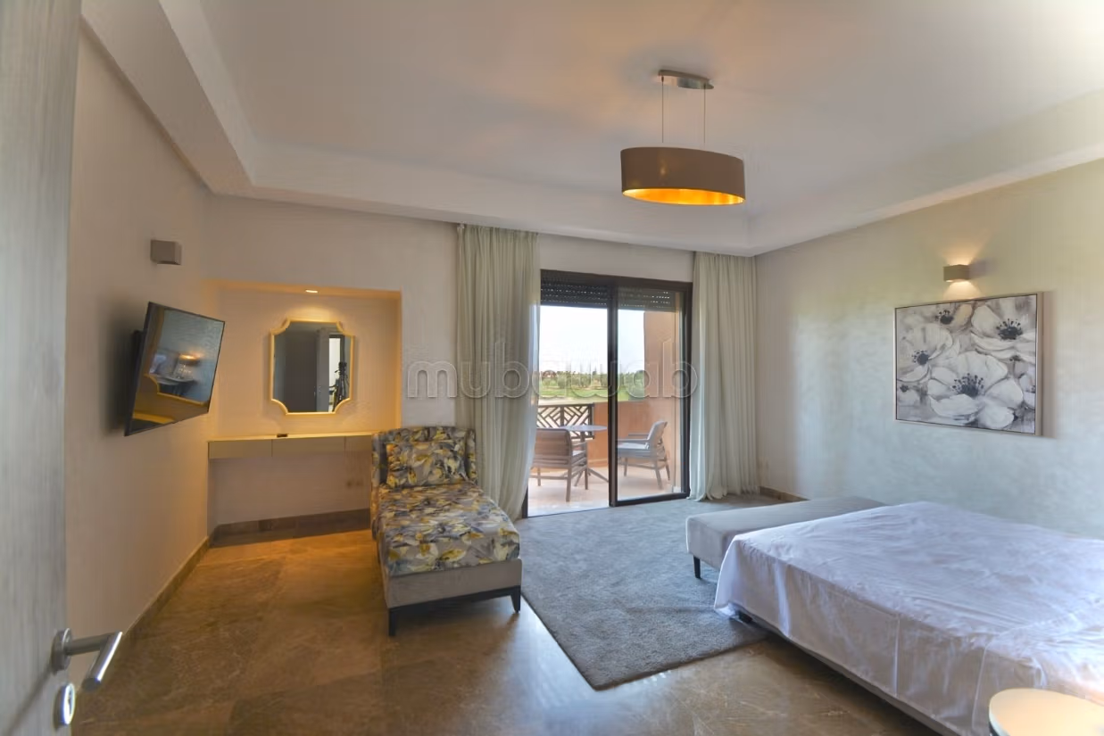 Beautiful villa for rent in Route de l'Ourika. Small area 230 m². Cellar