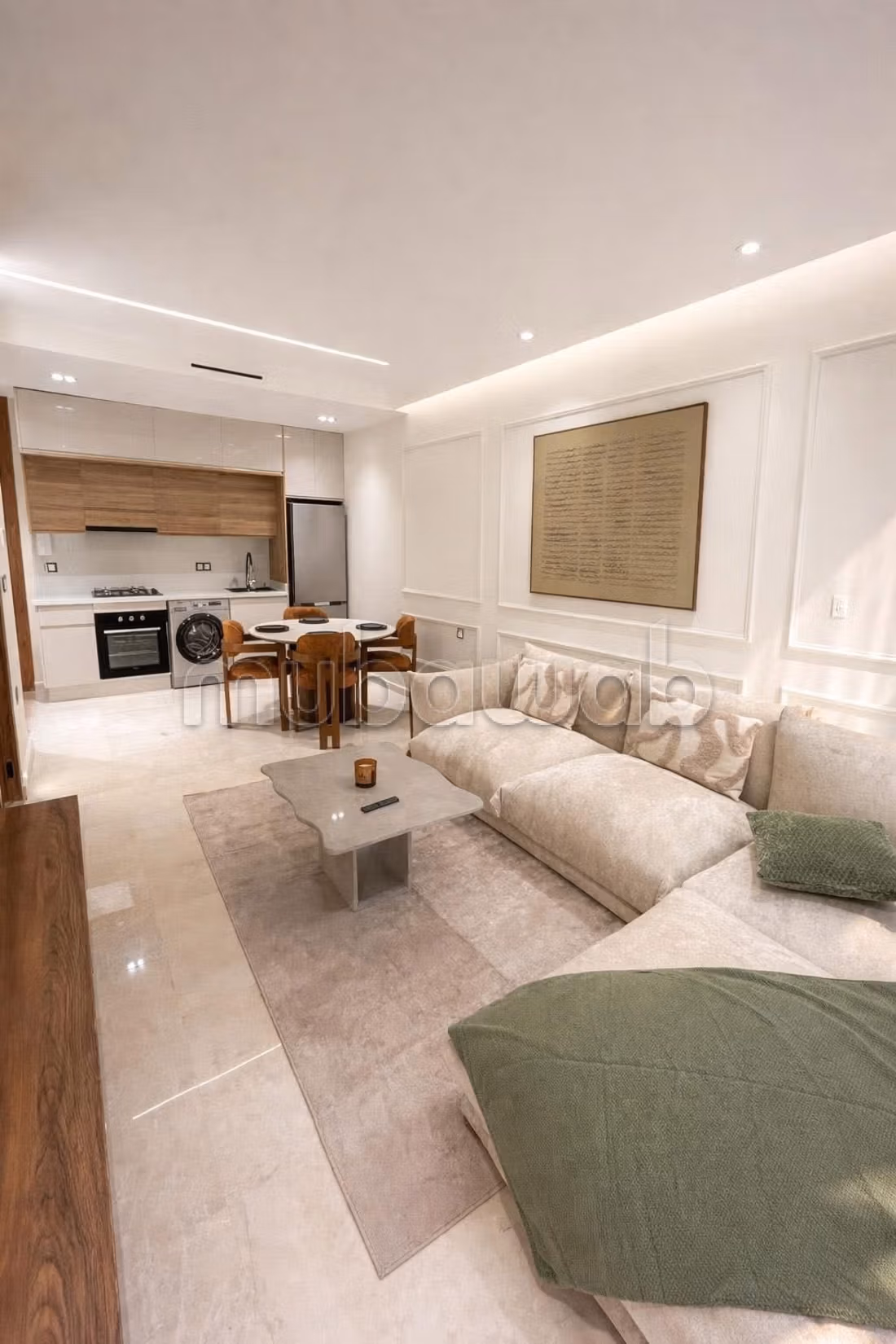 Vente d'un bel appartement à Oasis. 1 Pièce. Salon Marocain et antenne parabolique — 5