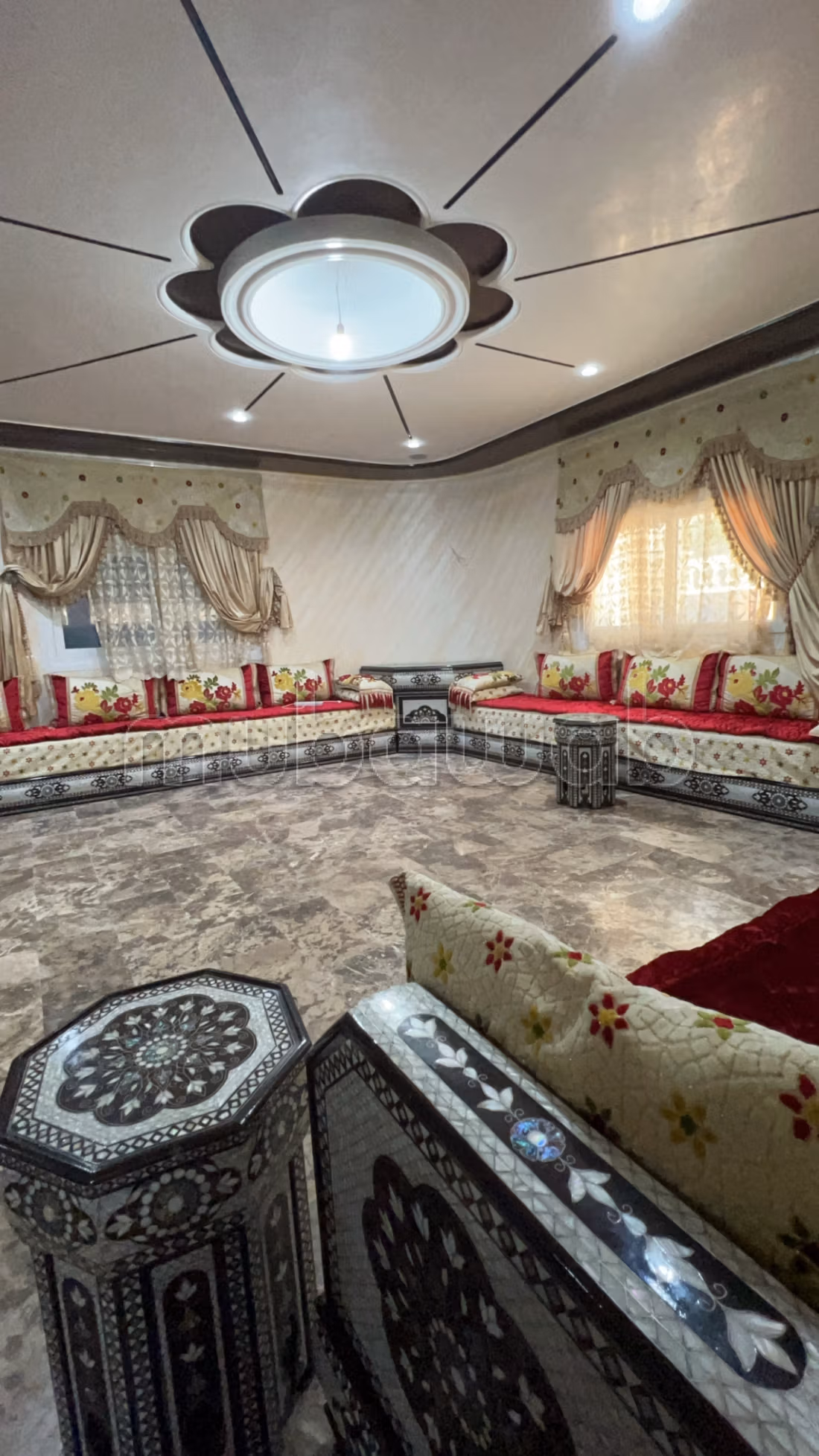 فيلا فاخرة للبيع – إطلالة على البحر – Sania Plage / M’diq
