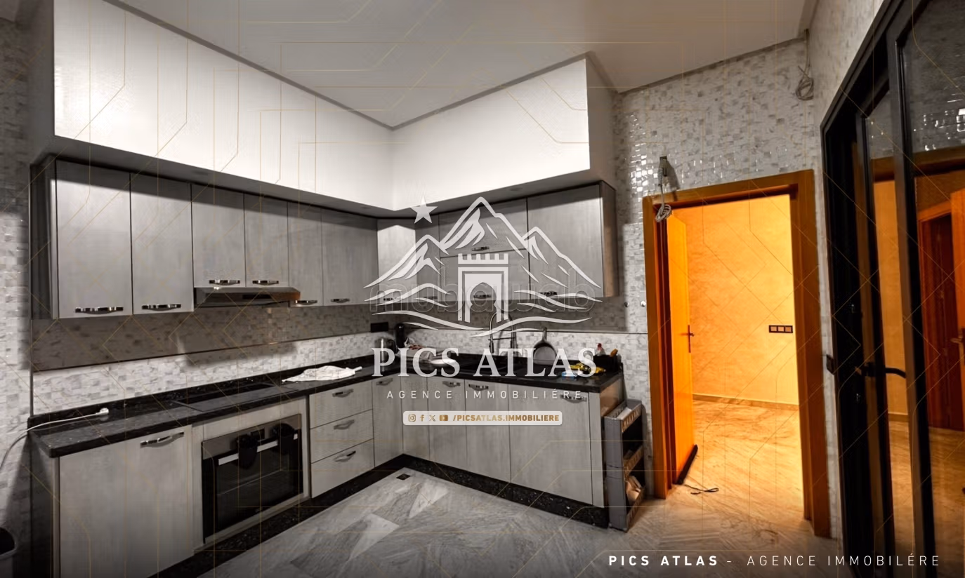 Villa meublada en venta – 380m² Oasis – Marrakech