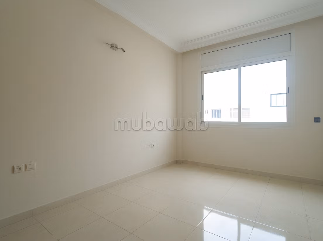 Appartement a louer a Agdal Avenue Atlas 2 chambres terrasse 4eme etage ascenseur garage — 5