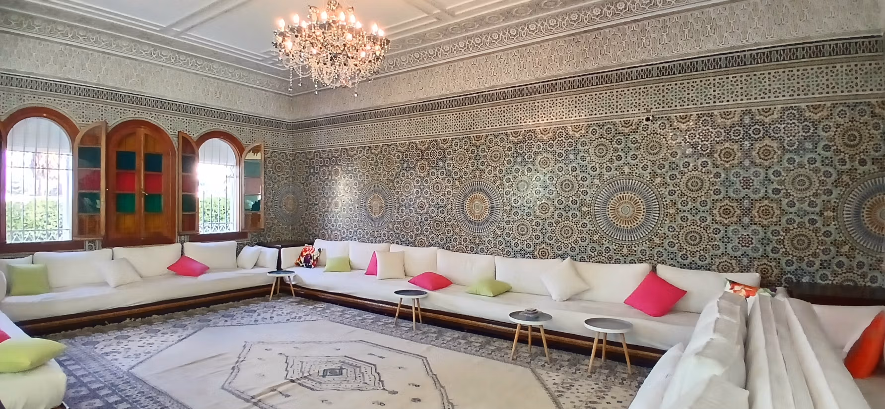 Villa de luxe à louer 
Quartier Les Ambassadeurs 
Rabat