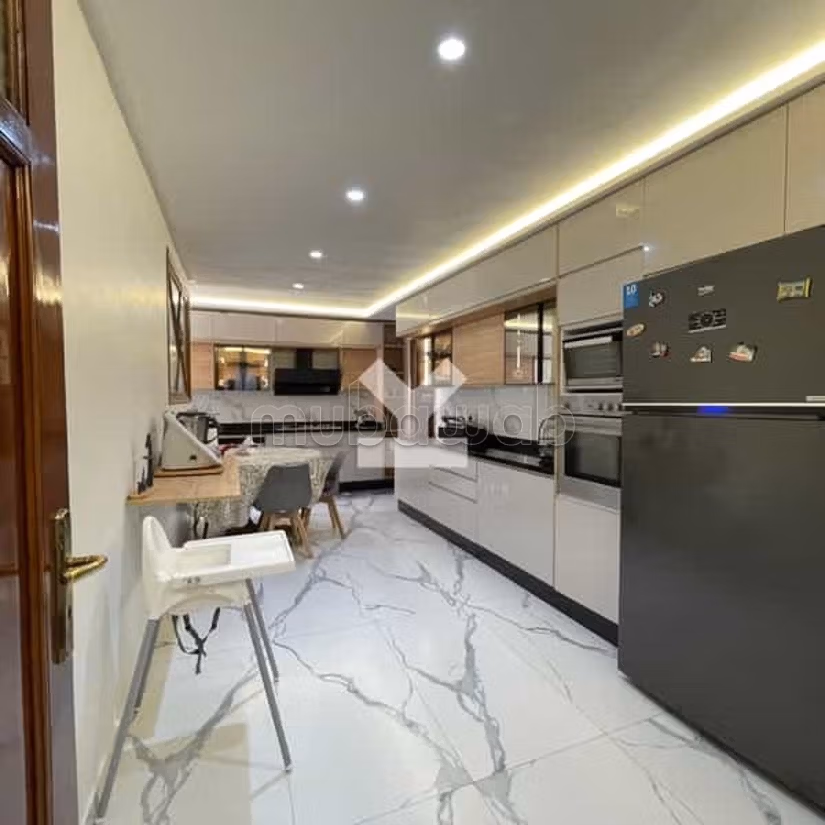 Apartamento en venta de 176.0 m² en Casablanca, Mers Sultan